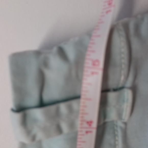 Vineyard Vines light green faded shorts size 4 - Picture 7 of 9